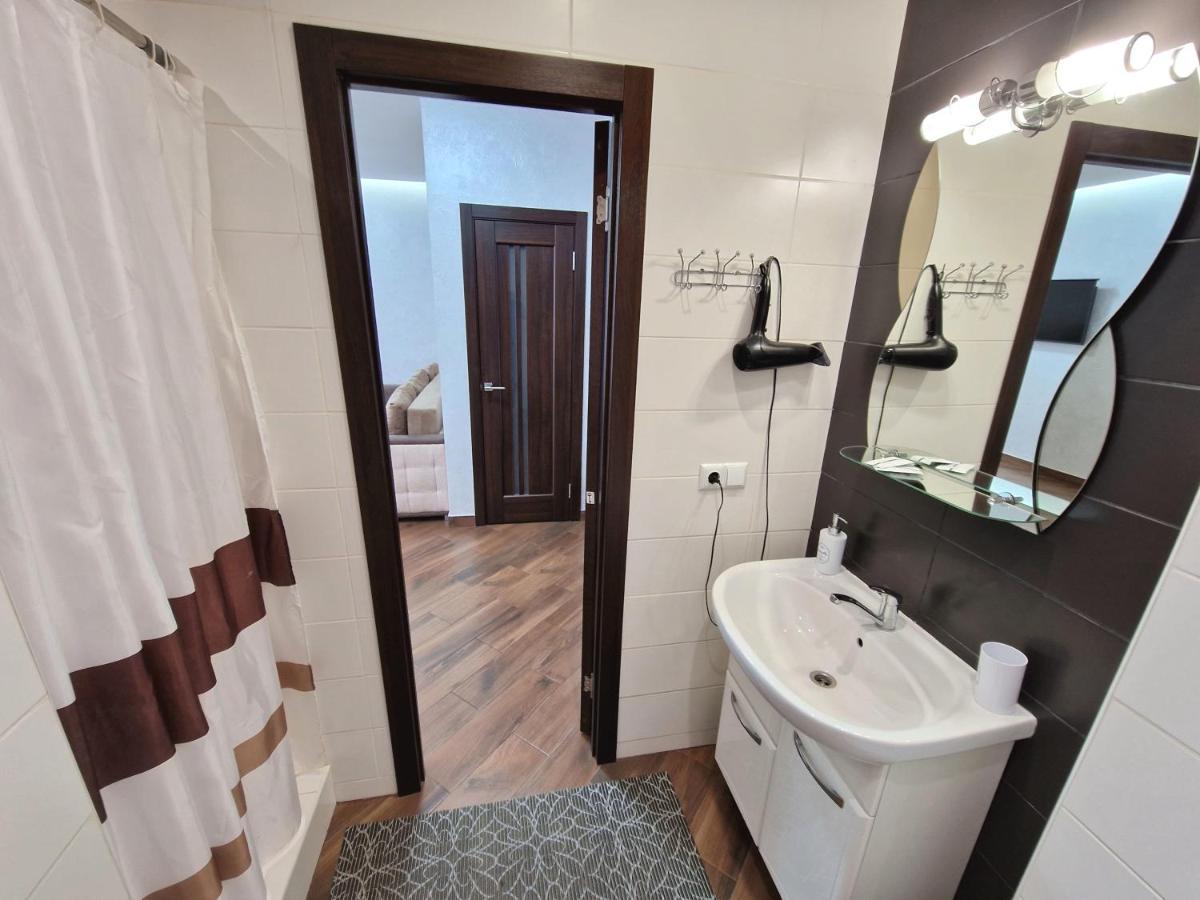 Cozy Apartment On Belvedere Ivano-Frankivsk Exterior photo
